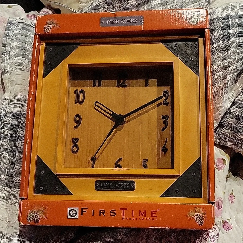 Arts and Craft style Clock,Gorgeous! NEW IN BOX!